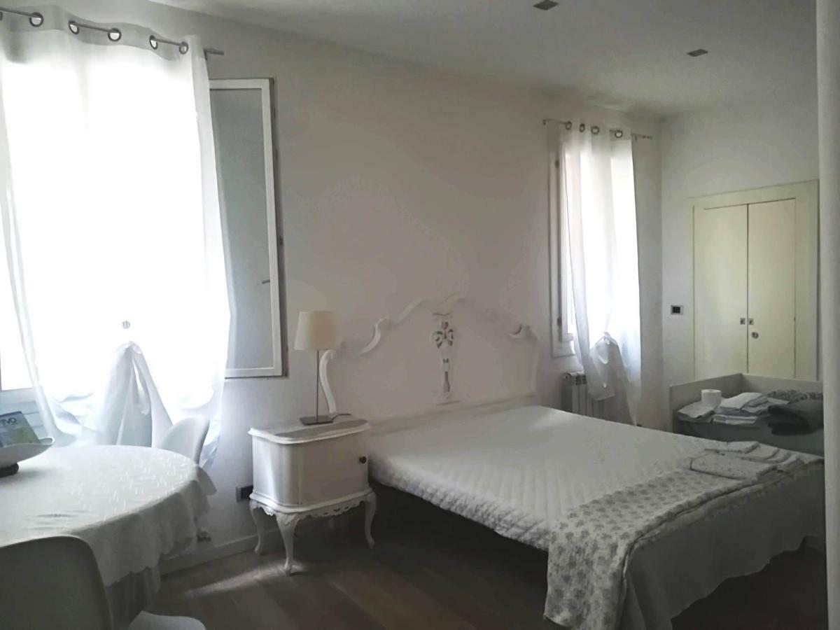 Casettaveneziana02704 Appartement Buitenkant foto